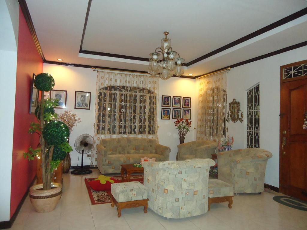Donsol Aguluz Homestay מראה חיצוני תמונה