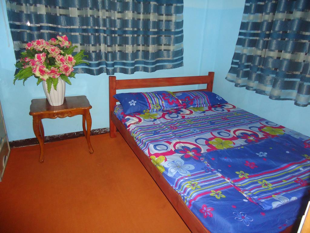Donsol Aguluz Homestay מראה חיצוני תמונה
